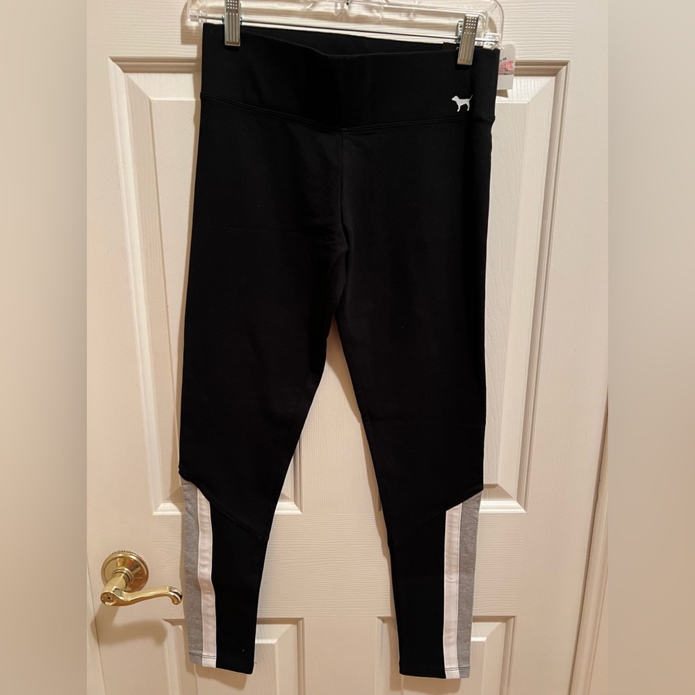Victoria’s Secret Pink leggings